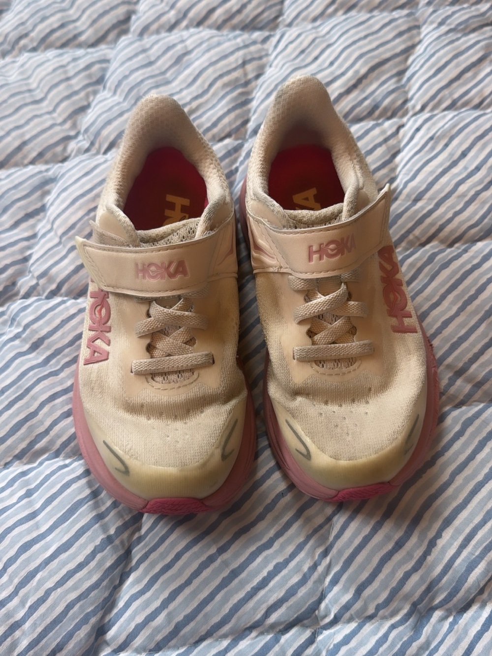 Hoka Kids Cream and Pink Hook-and-Loop Sneakers